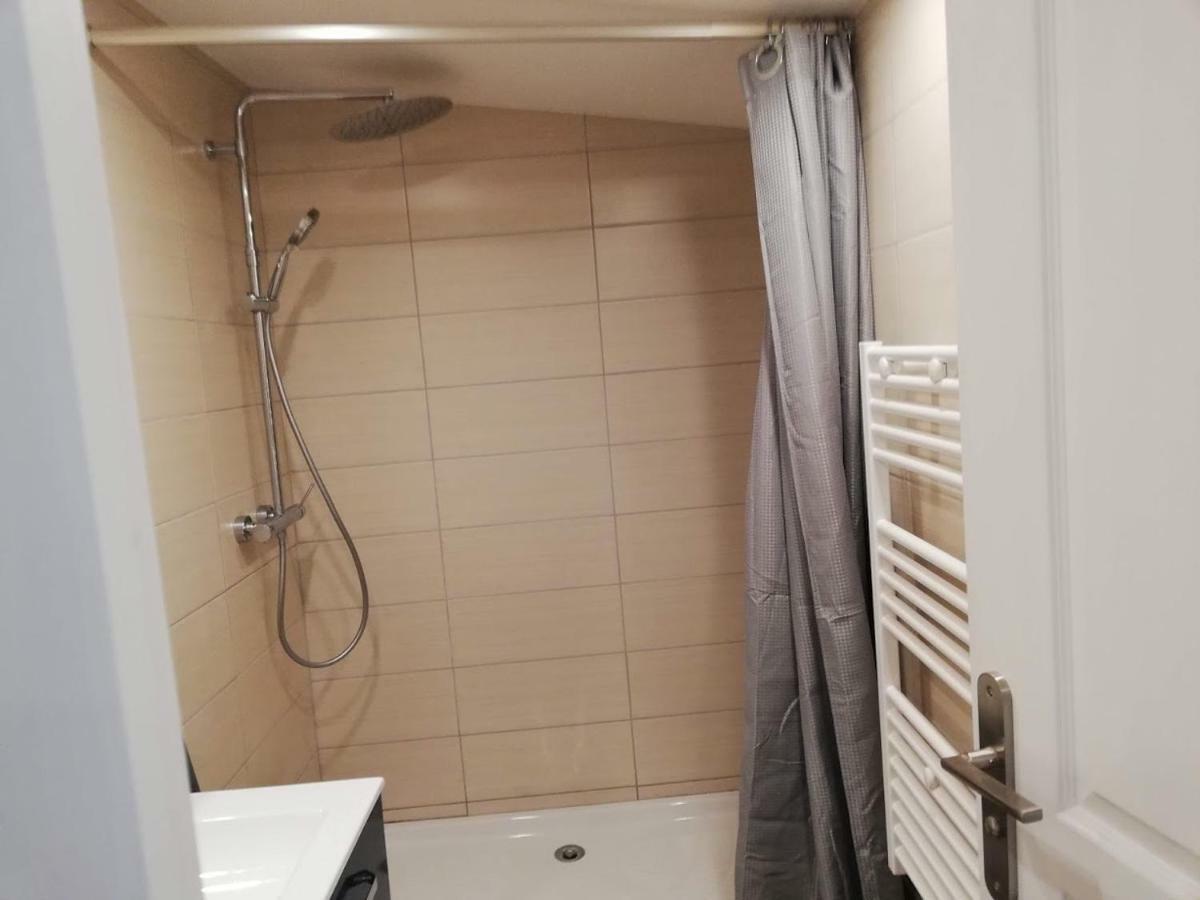 Maison Duplex & Appartement Sur Cour La Ferté-Gaucher المظهر الخارجي الصورة
